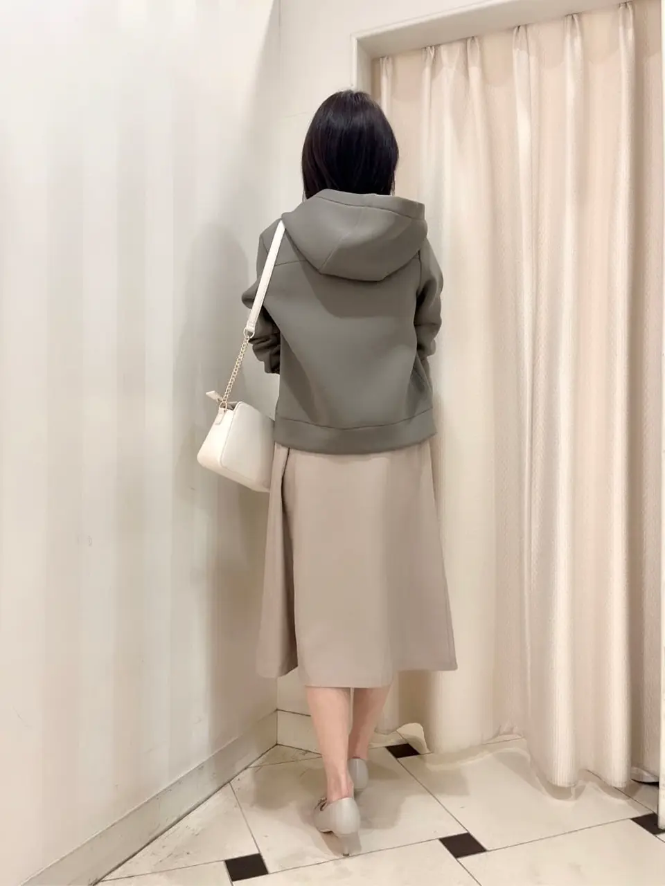 ANY SIS 金井 コーディネート画像