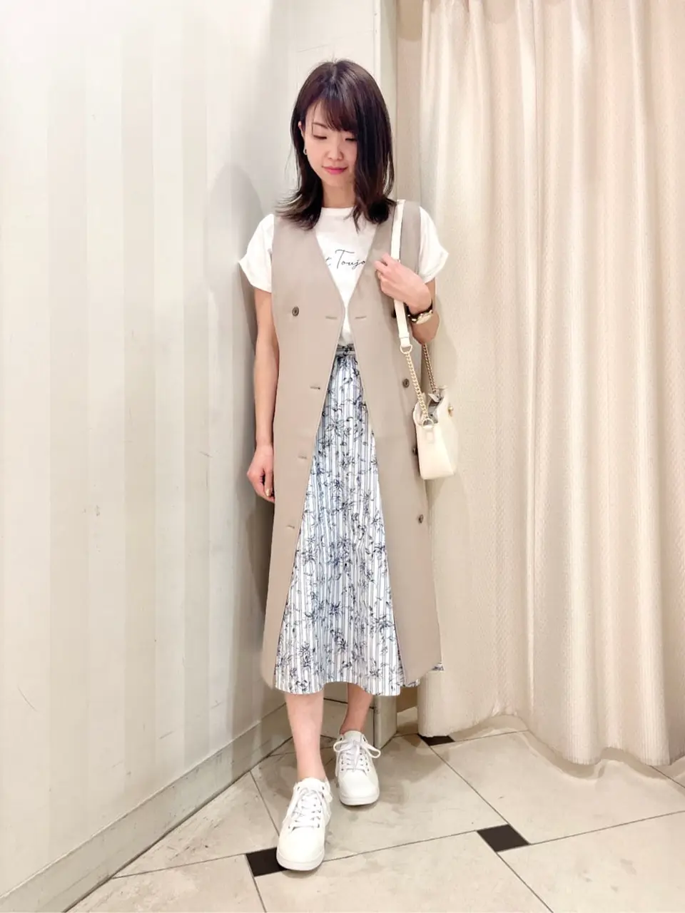 ANY SIS 金井 コーディネート画像