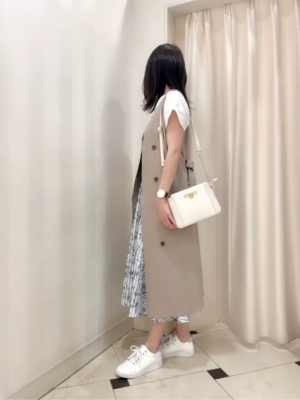 ANY SIS 金井 コーディネート画像