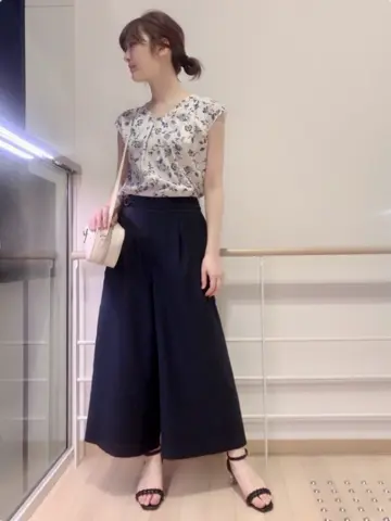 ANY SIS 本社スタッフ コーディネート画像