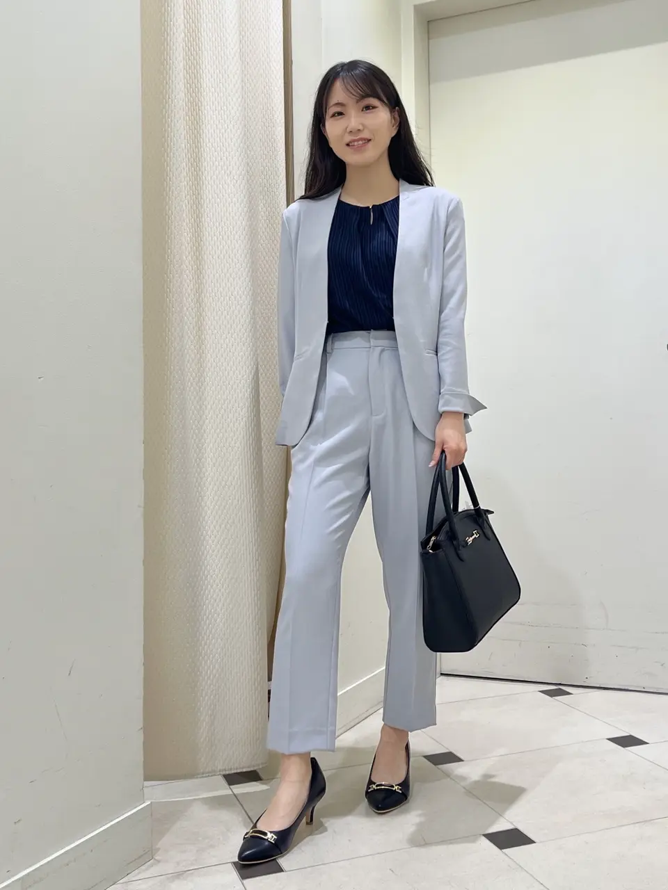 ANY SIS スタッフ コーディネート画像