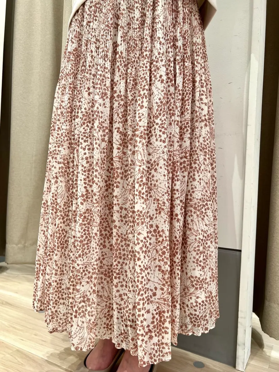 ANY SIS 瀬野 コーディネート画像