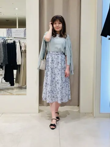 ANY SIS 川根　彩 コーディネート画像