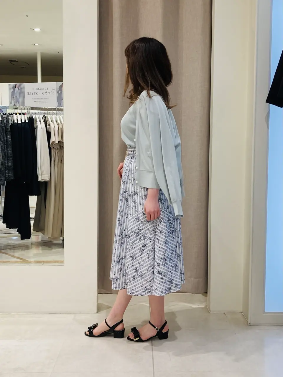 ANY SIS 川根　彩 コーディネート画像