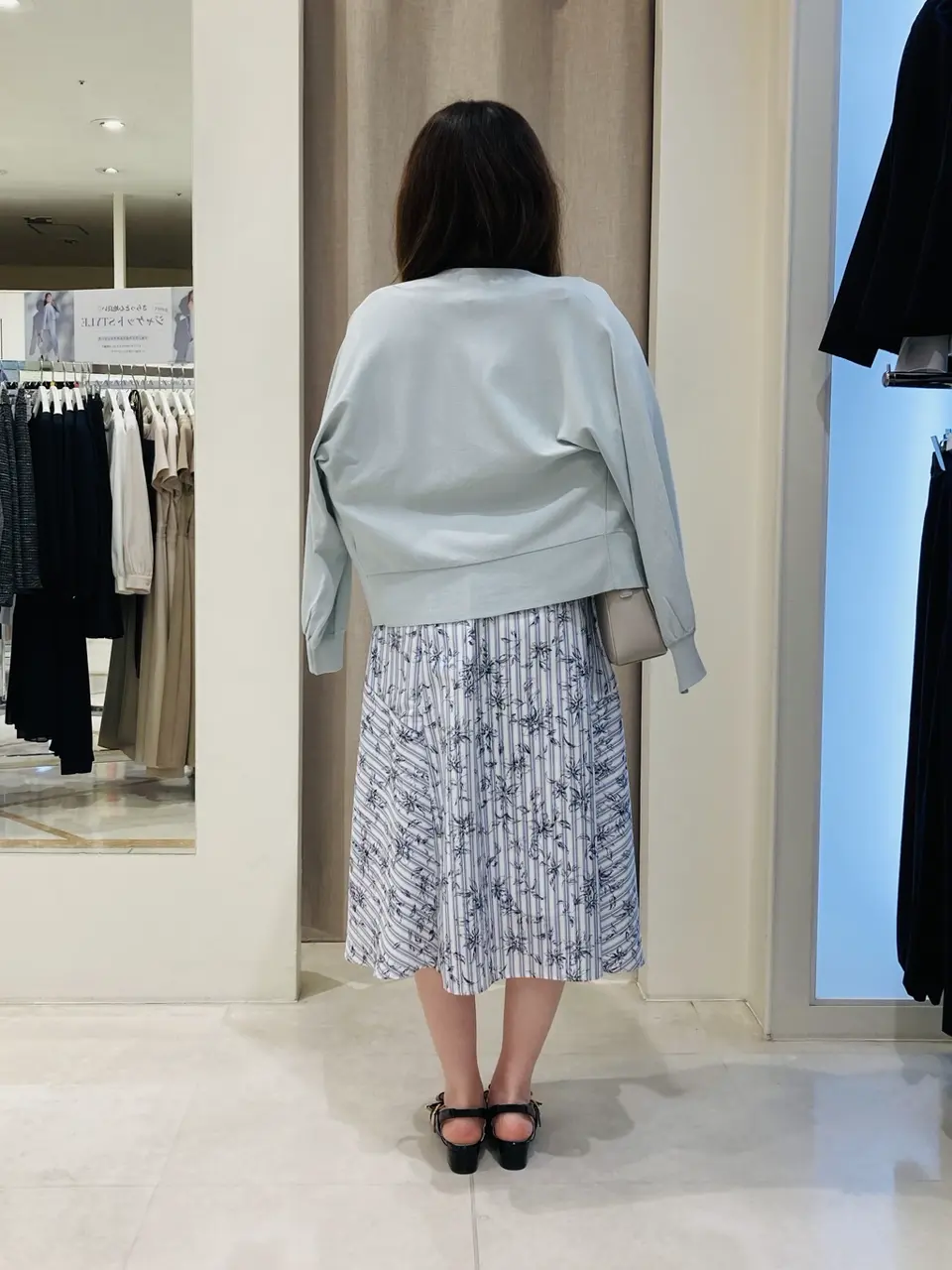 ANY SIS 川根　彩 コーディネート画像