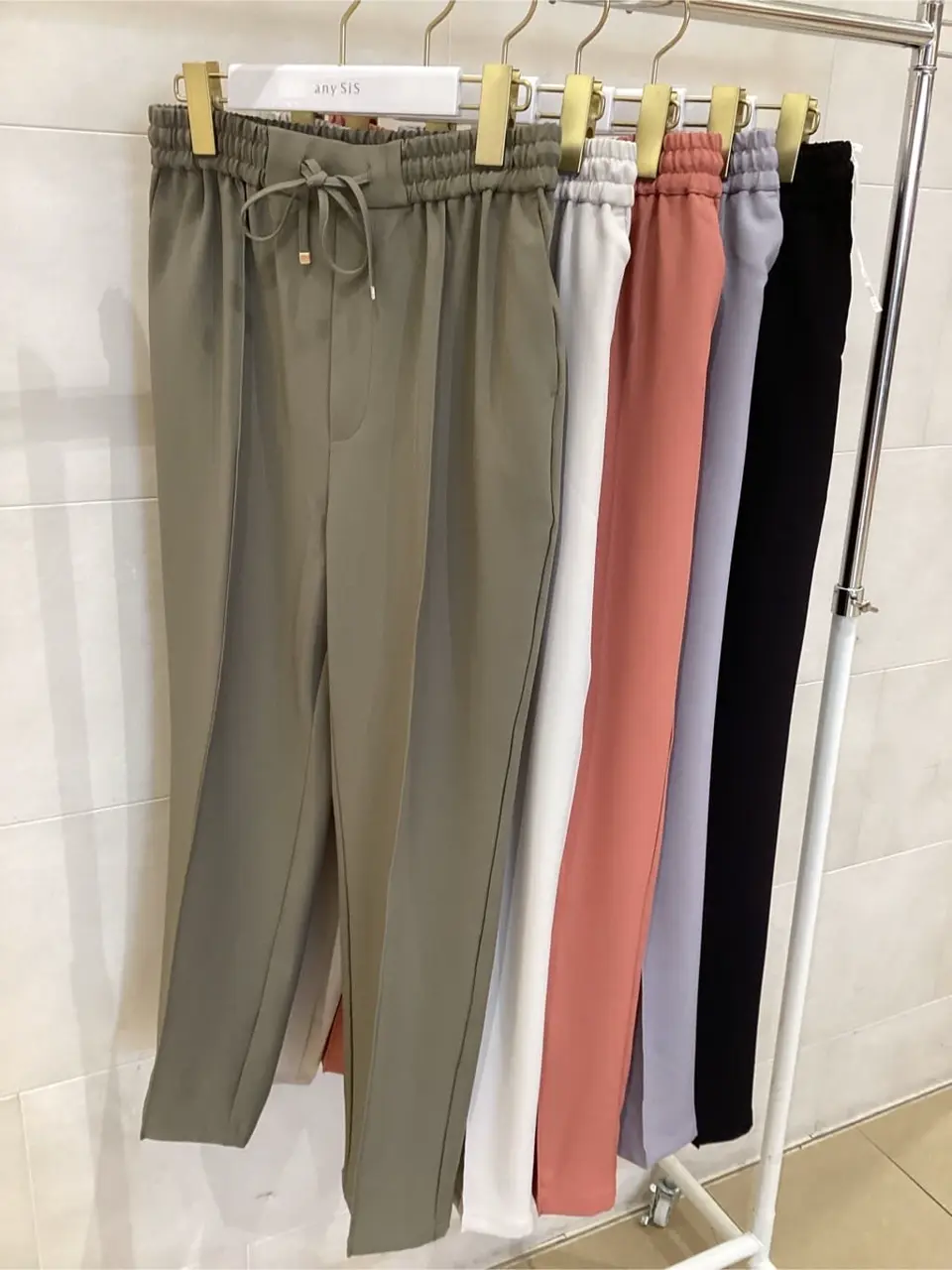 ANY SIS 藤森 コーディネート画像