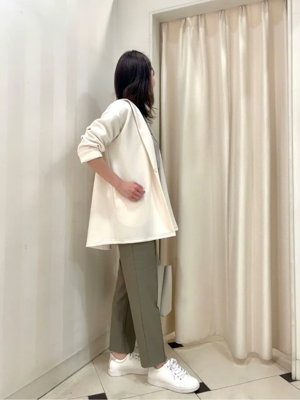 ANY SIS 金井 コーディネート画像