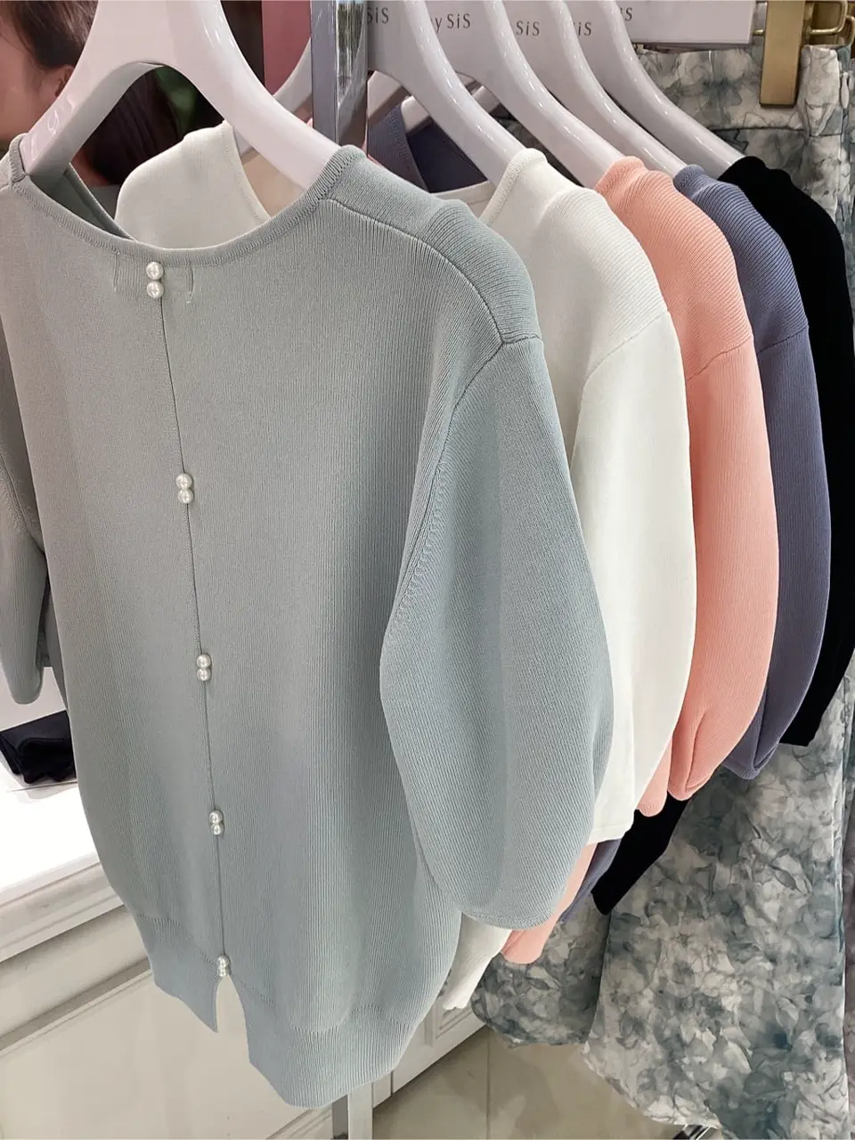 ANY SIS 髙橋 コーディネート画像