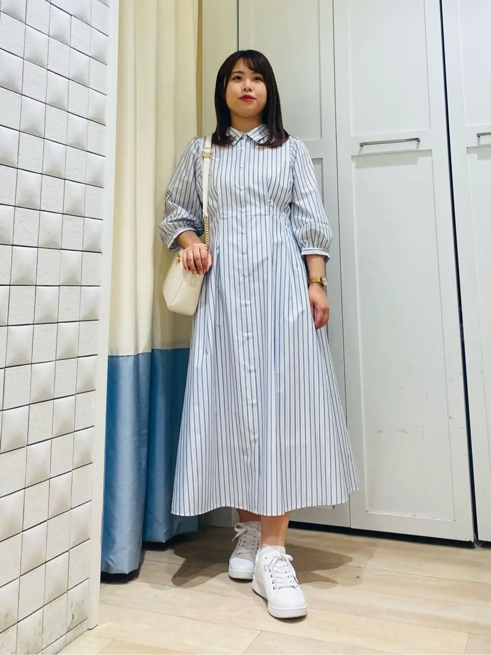 ANY SIS スタッフ コーディネート画像