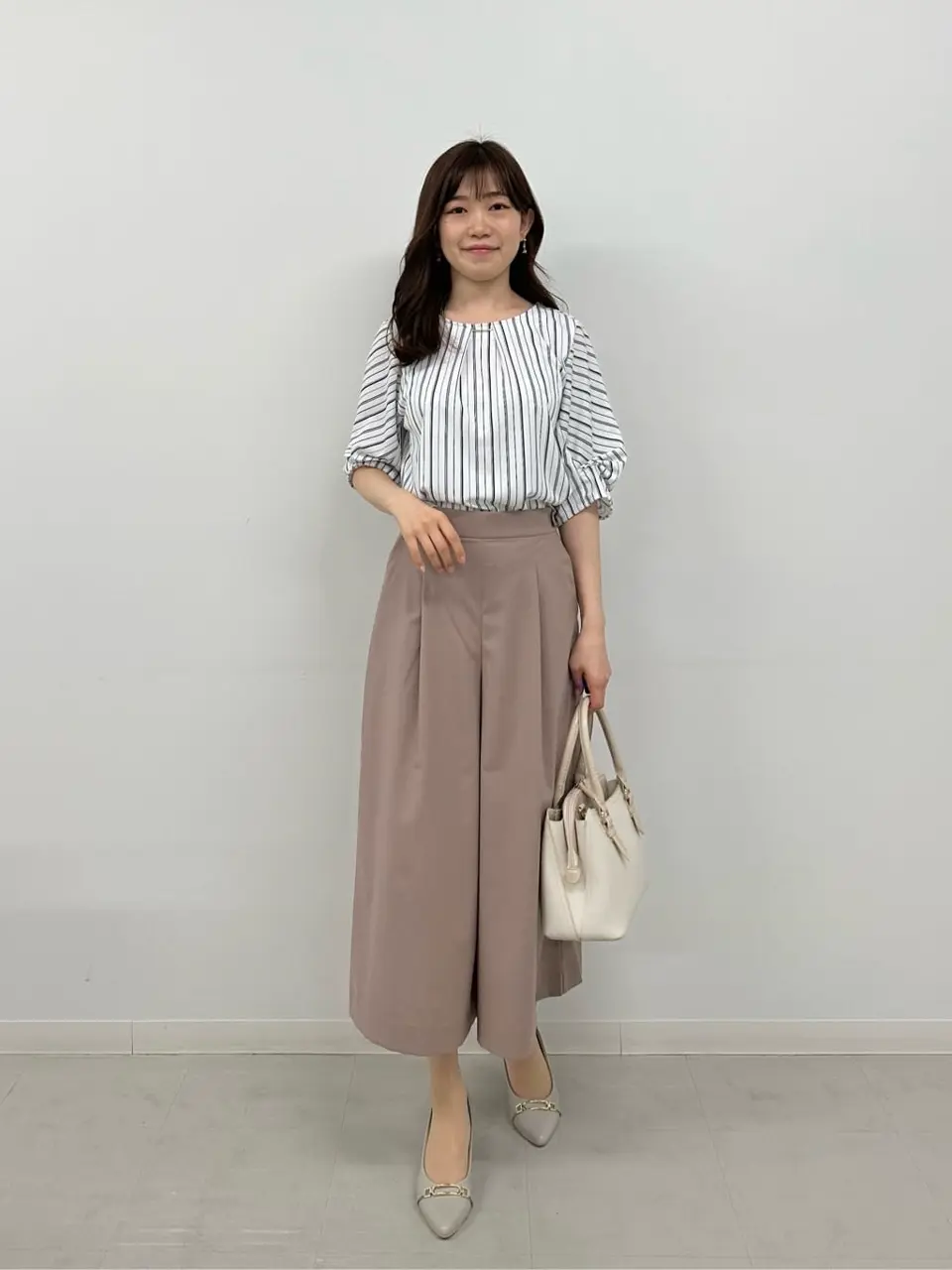 ANY SIS みぃ コーディネート画像