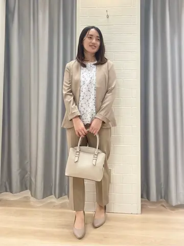 ANY SIS 丸岡 コーディネート画像