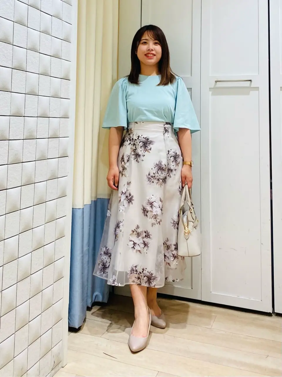 ANY SIS スタッフ コーディネート画像