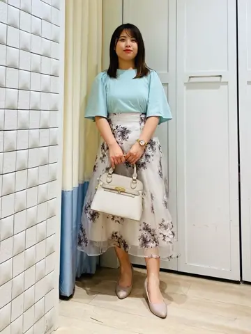 ANY SIS スタッフ コーディネート画像