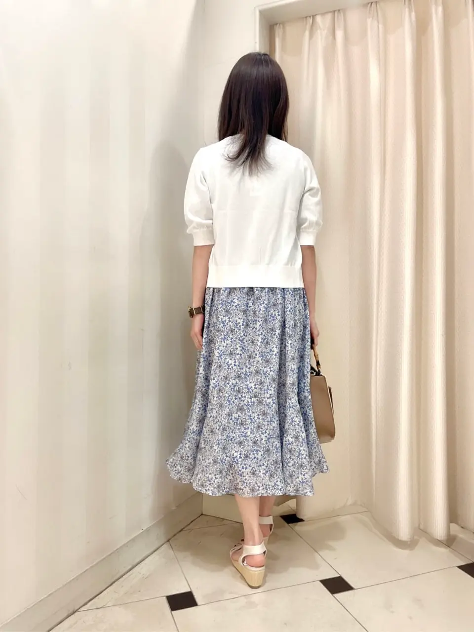 ANY SIS 金井 コーディネート画像