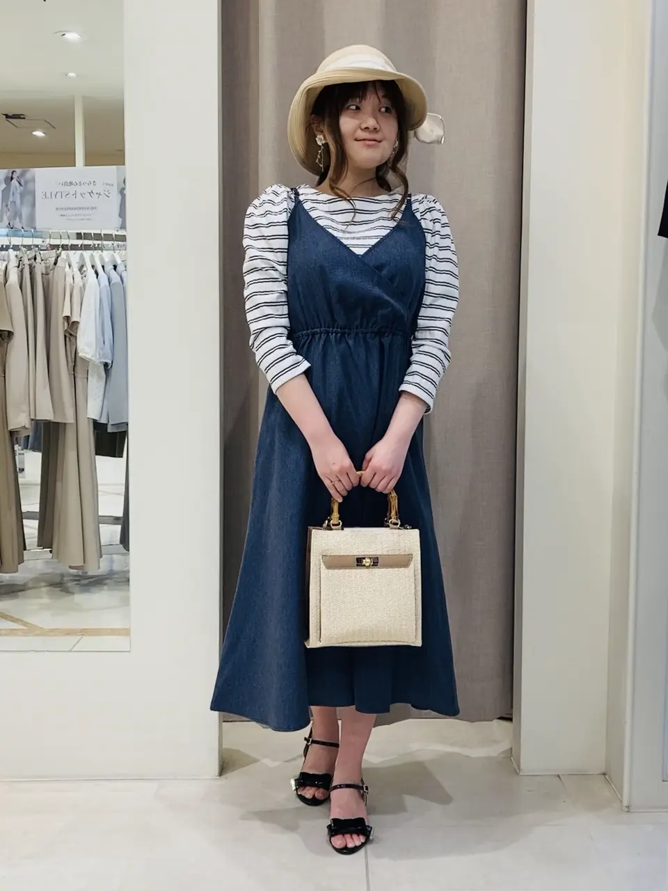 ANY SIS 川根　彩 コーディネート画像