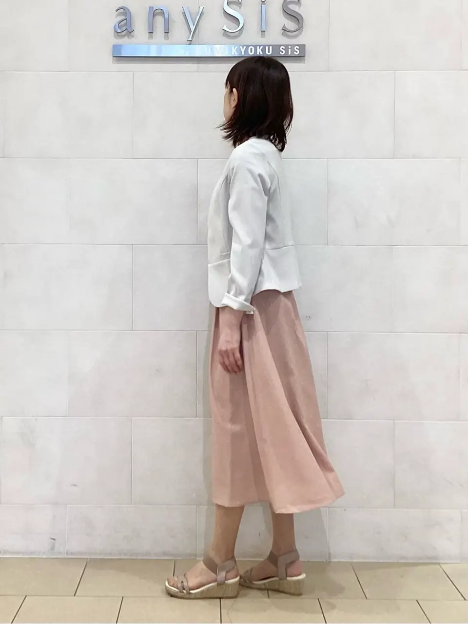 ANY SIS 髙橋 コーディネート画像