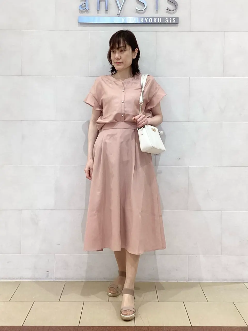 ANY SIS 髙橋 コーディネート画像