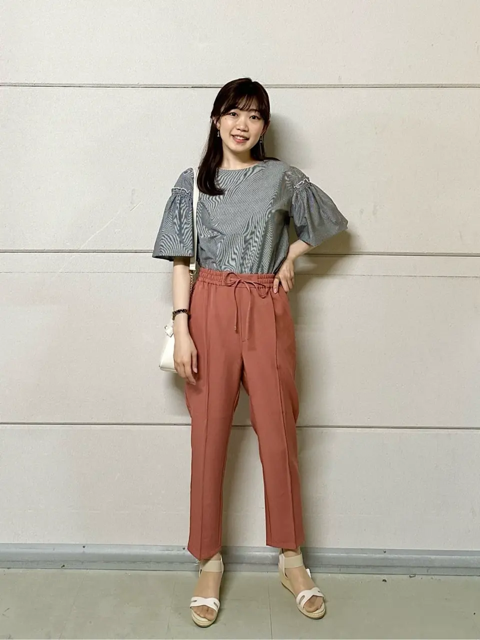 ANY SIS みぃ コーディネート画像