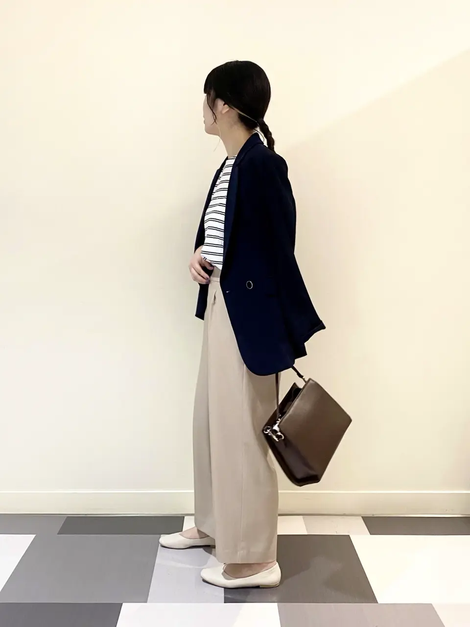 ANY SIS スタッフ コーディネート画像