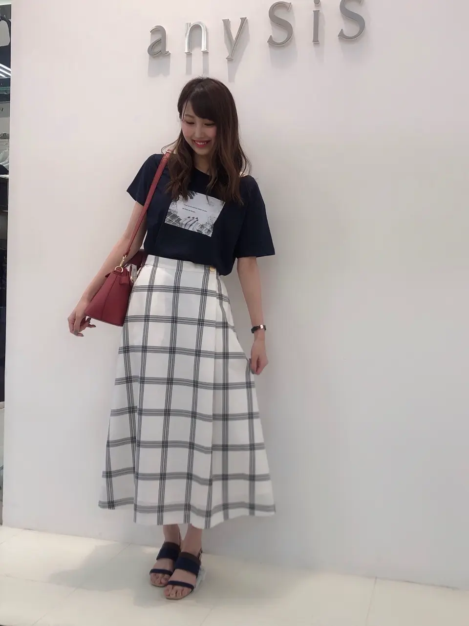 ANY SIS スタッフ コーディネート画像