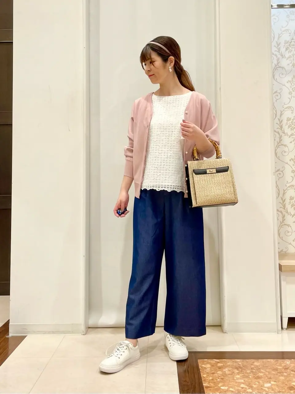 ANY SIS スタッフ コーディネート画像