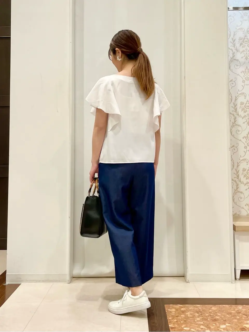 ANY SIS スタッフ コーディネート画像