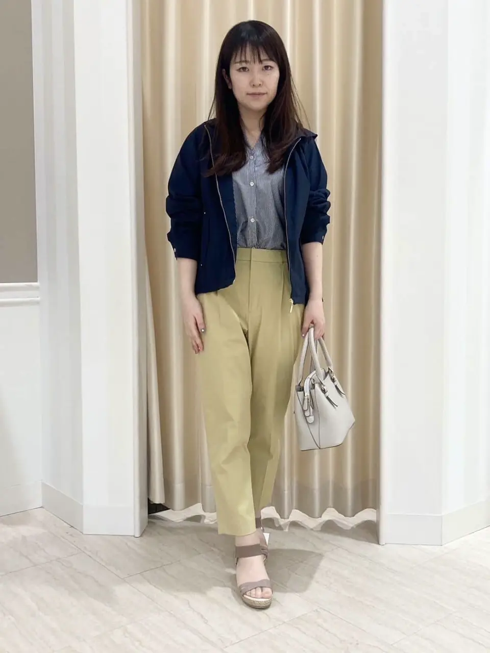 ANY SIS スタッフ コーディネート画像