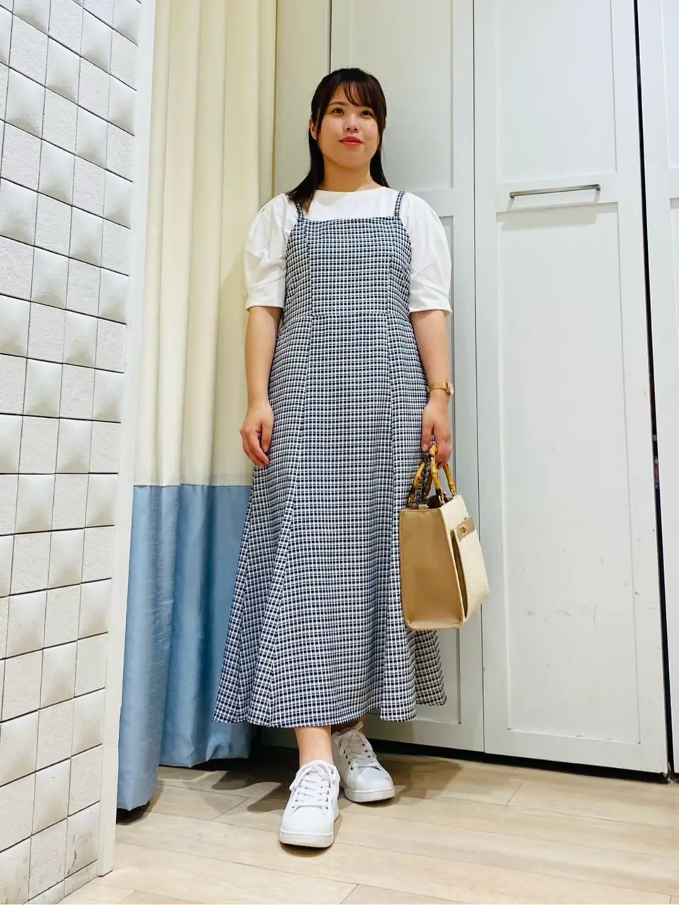 ANY SIS スタッフ コーディネート画像