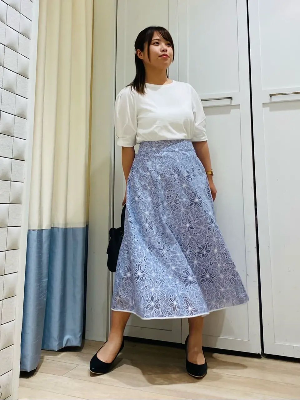 ANY SIS スタッフ コーディネート画像