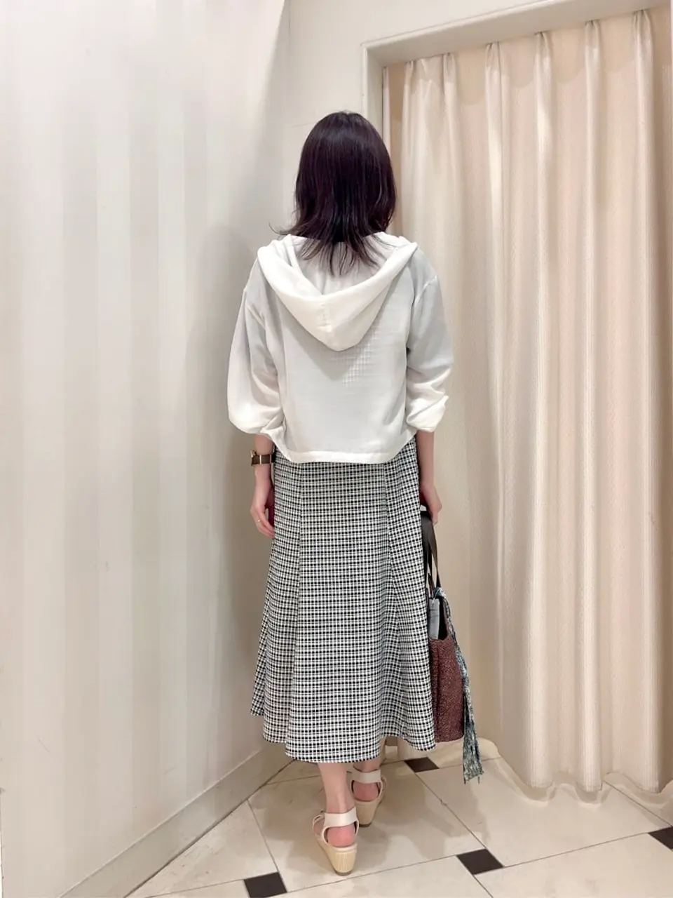 ANY SIS 金井 コーディネート画像