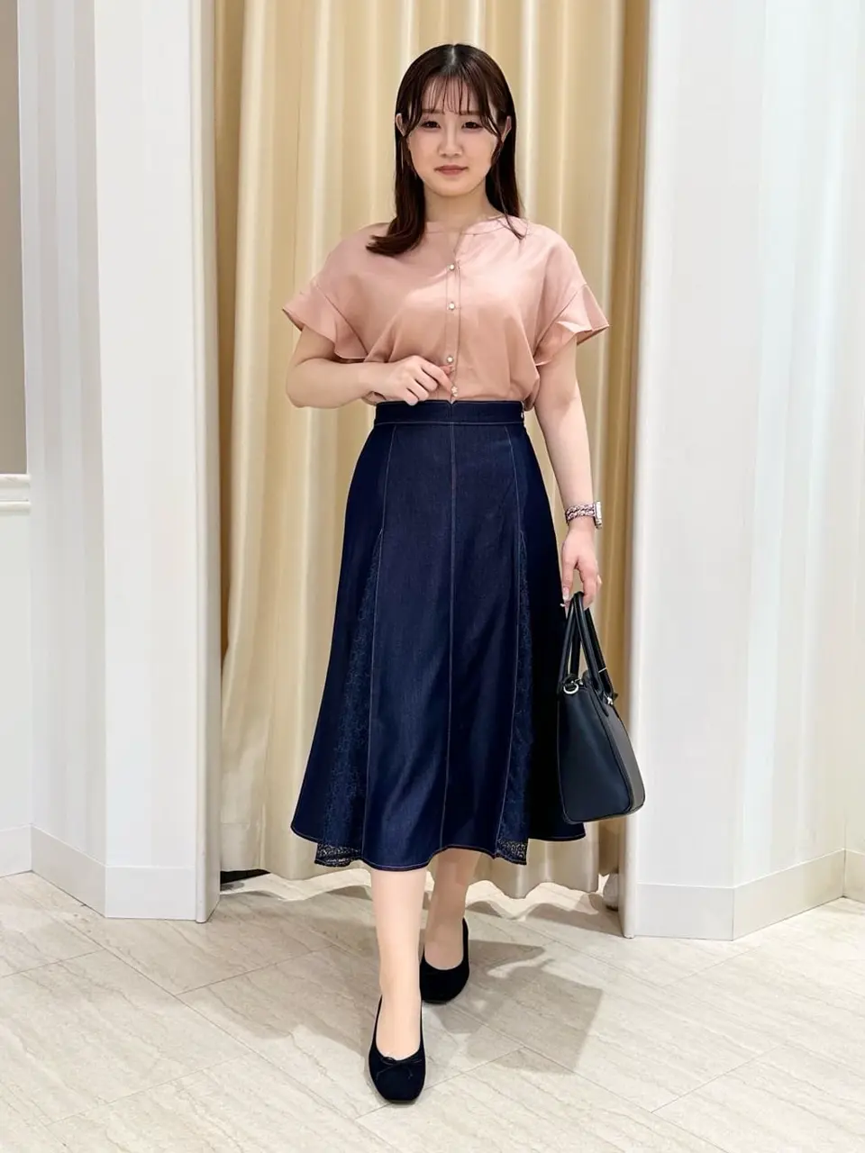 ANY SIS スタッフ コーディネート画像