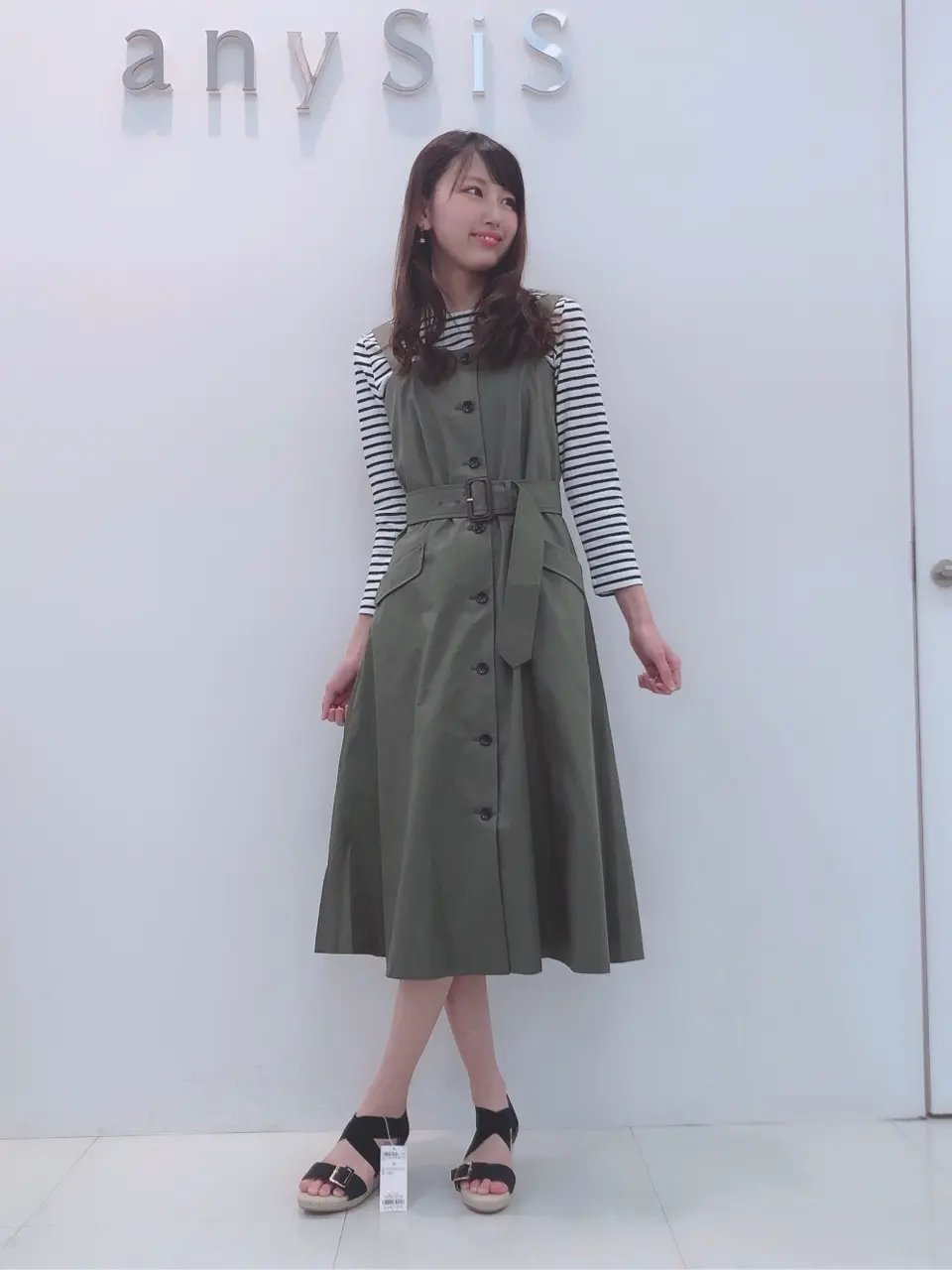 ANY SIS スタッフ コーディネート画像