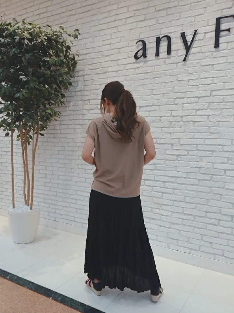 ANY SIS 東海林 コーディネート画像