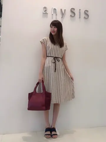 ANY SIS スタッフ コーディネート画像