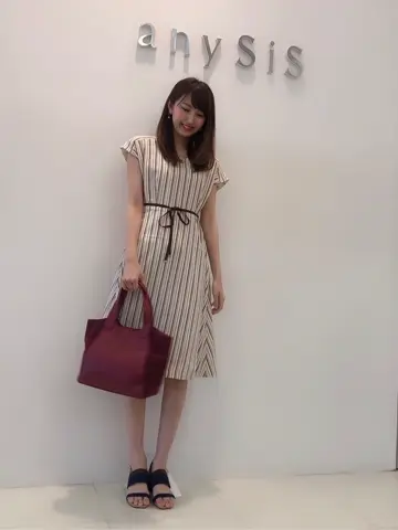 ANY SIS スタッフ コーディネート画像