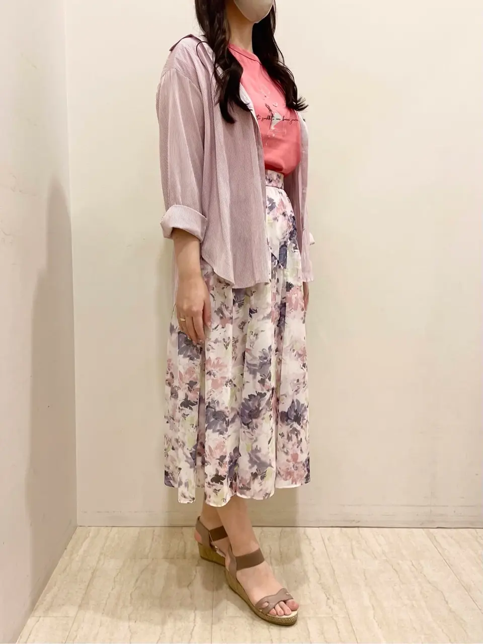 ANY SIS スタッフ コーディネート画像