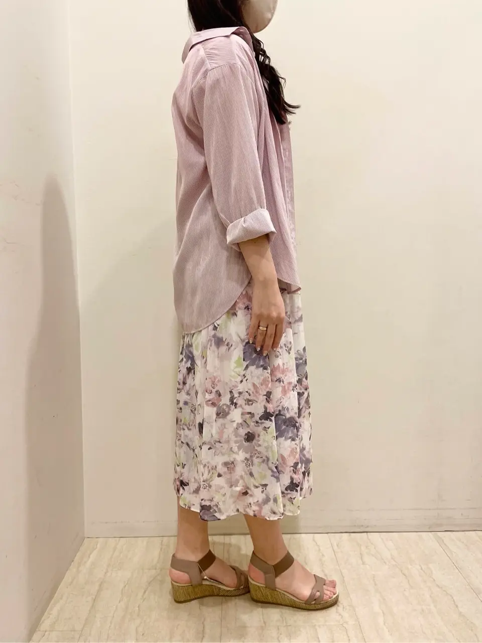 ANY SIS スタッフ コーディネート画像