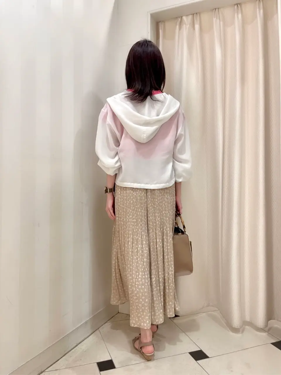 ANY SIS 金井 コーディネート画像