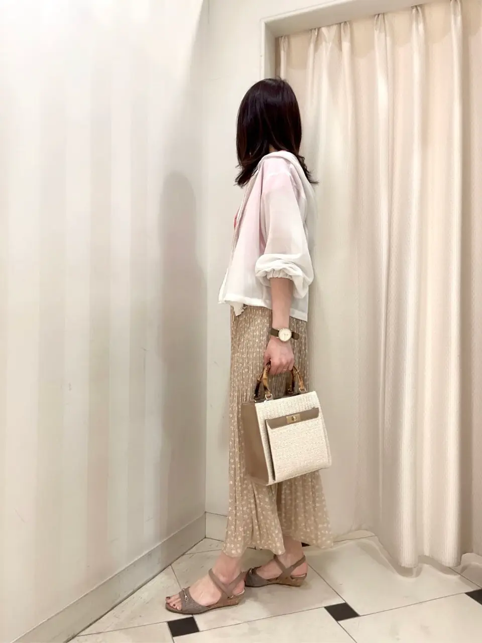 ANY SIS 金井 コーディネート画像