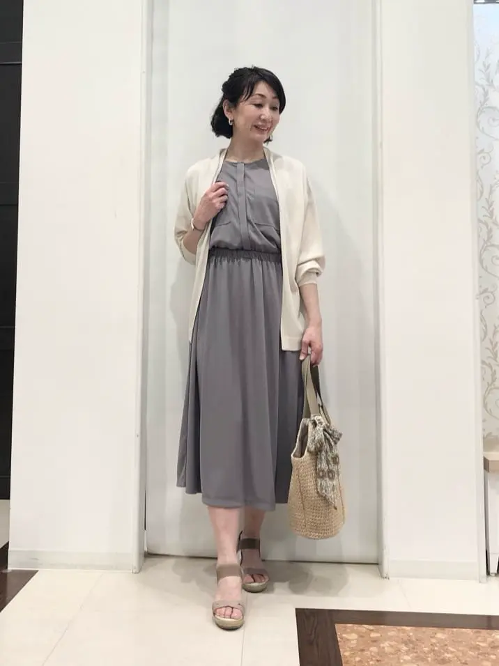 ANY SIS スタッフ コーディネート画像