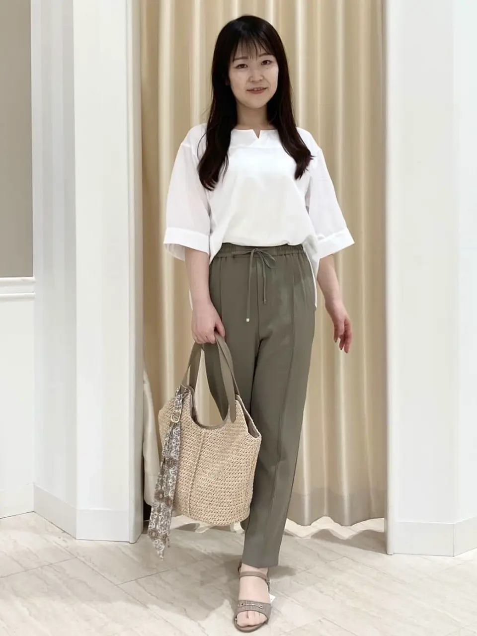 ANY SIS スタッフ コーディネート画像