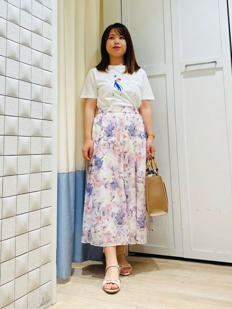 ANY SIS スタッフ コーディネート画像