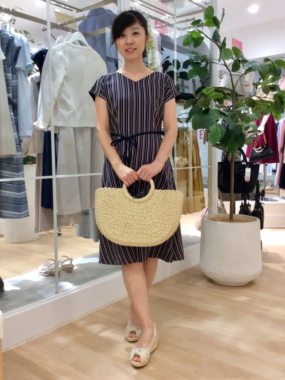 ANY SIS スタッフ コーディネート画像