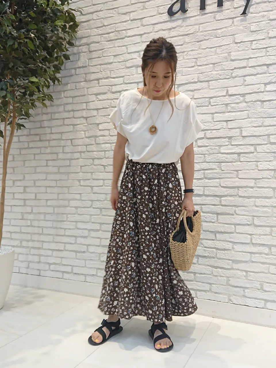 ANY SIS 東海林 コーディネート画像