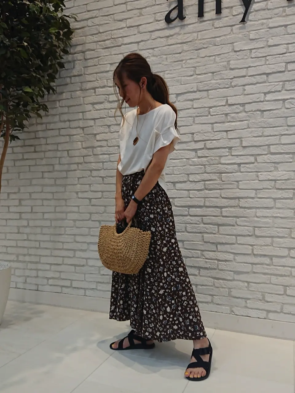 ANY SIS 東海林 コーディネート画像