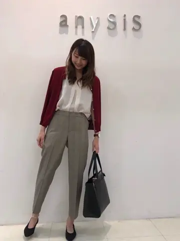 ANY SIS スタッフ コーディネート画像