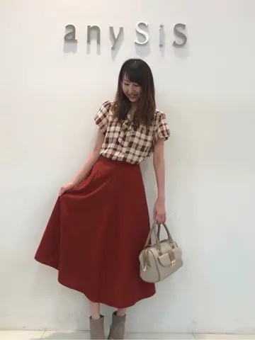 ANY SIS スタッフ コーディネート画像