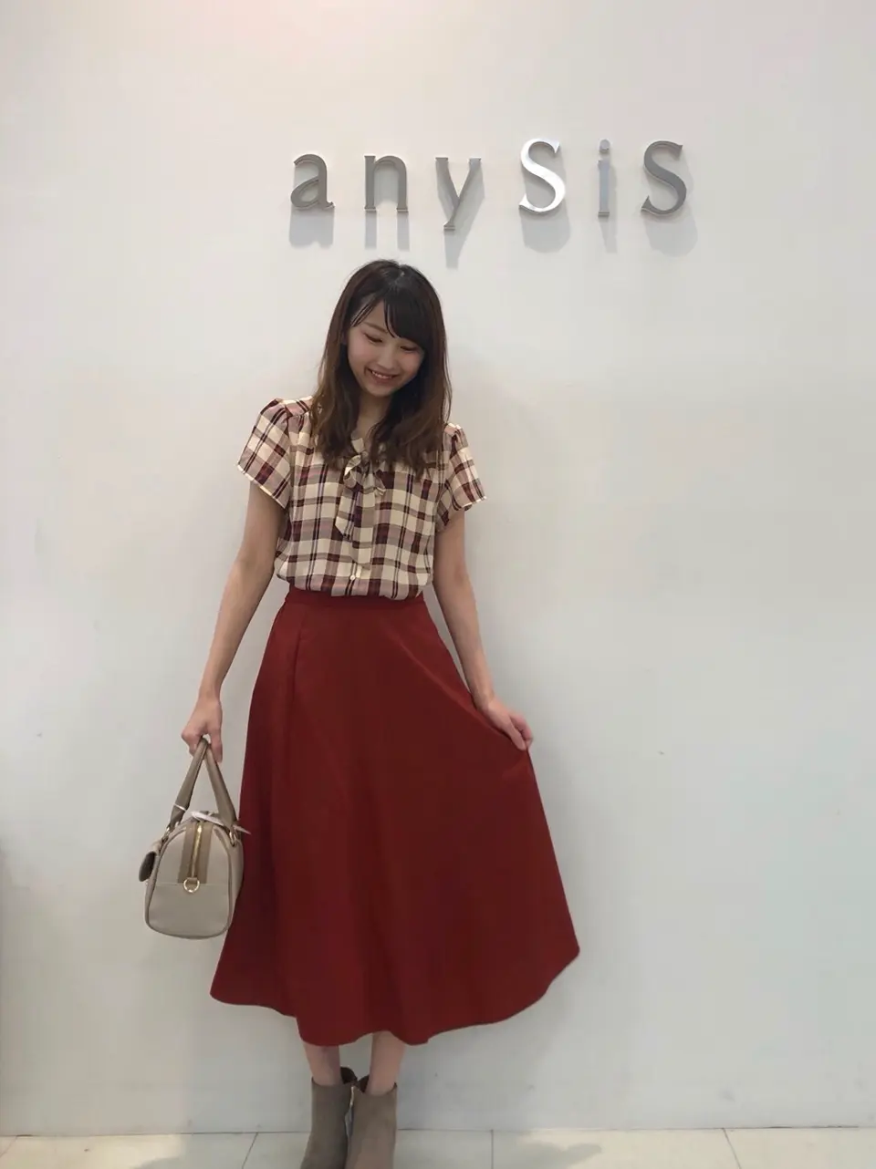 ANY SIS スタッフ コーディネート画像