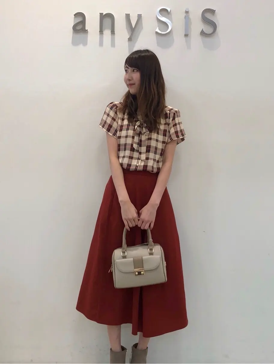 ANY SIS スタッフ コーディネート画像