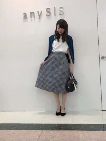 ANY SIS スタッフ コーディネート画像